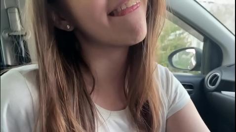 Отсосала водителю и дала поебать