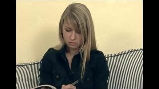 Работодатель трахнул русскую милашку